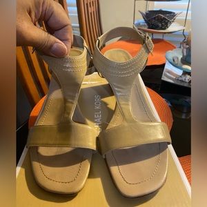 Max mara  sandal with kitty heel